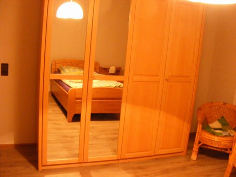 06 Schlafzimmer 2 - 04